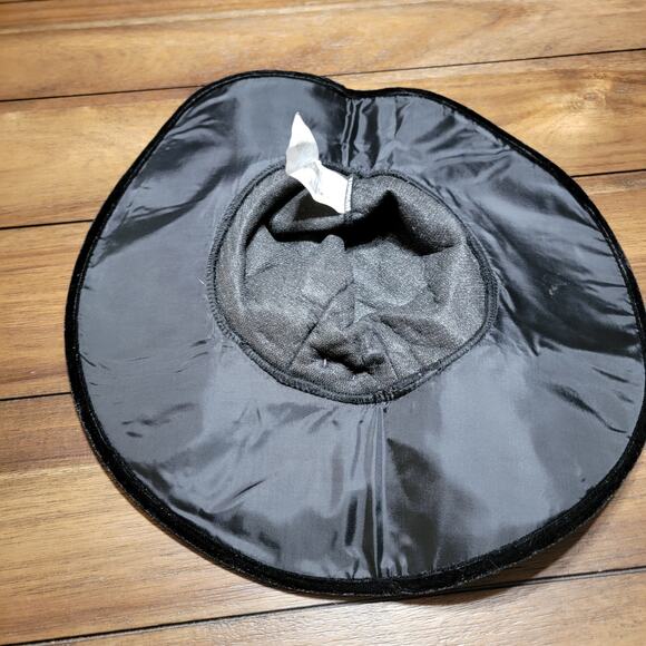 2 Pc Disguise Girls Witch Prestige Costume: Hat & Dress - Size Small (4-6x) - Picture 12 of 13